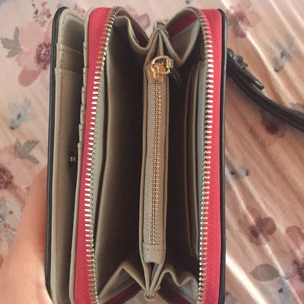 Wallet - Picture 4 of 4